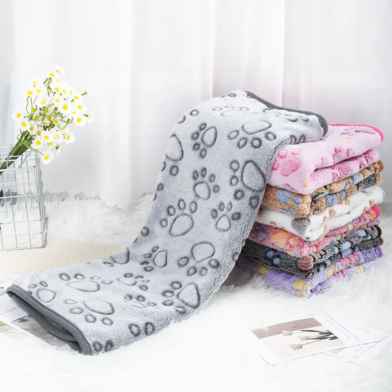 Keeps your cat or dog warm and cozy during naps.