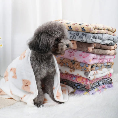 Keeps your cat or dog warm and cozy during naps.