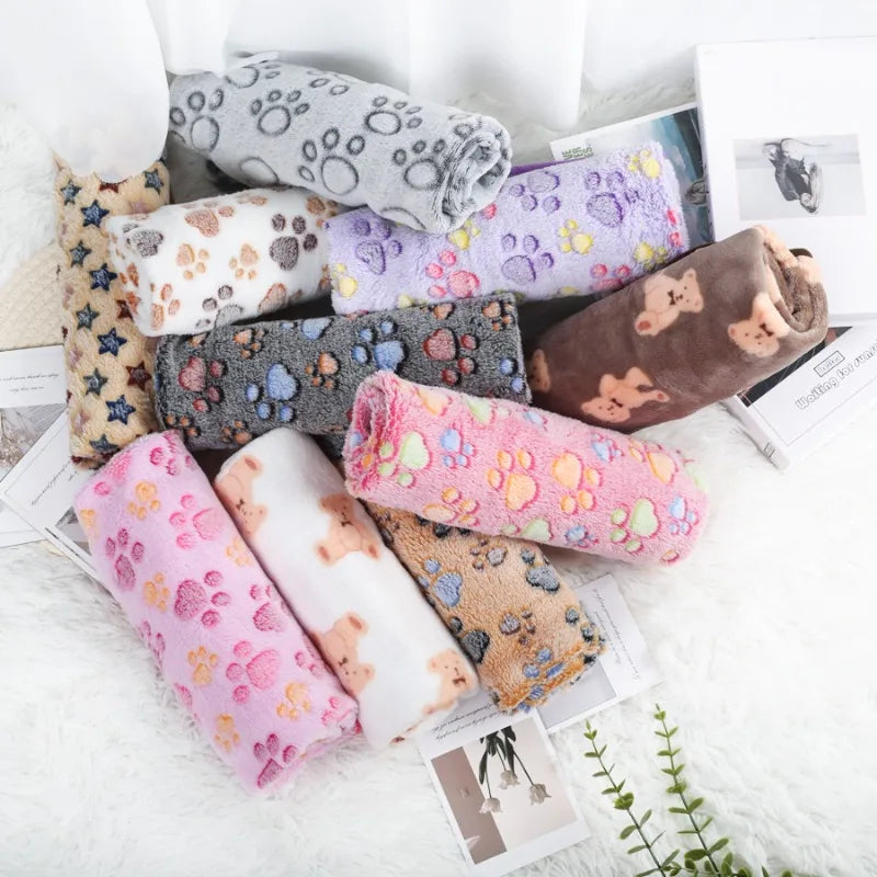 Keeps your cat or dog warm and cozy during naps.